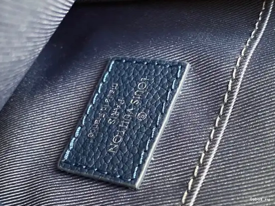 LOUIS PHONE POUCH VUITTON 0526